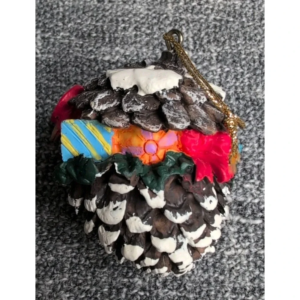 Vtg Woodland Pinecone Ornaments with Animals 2